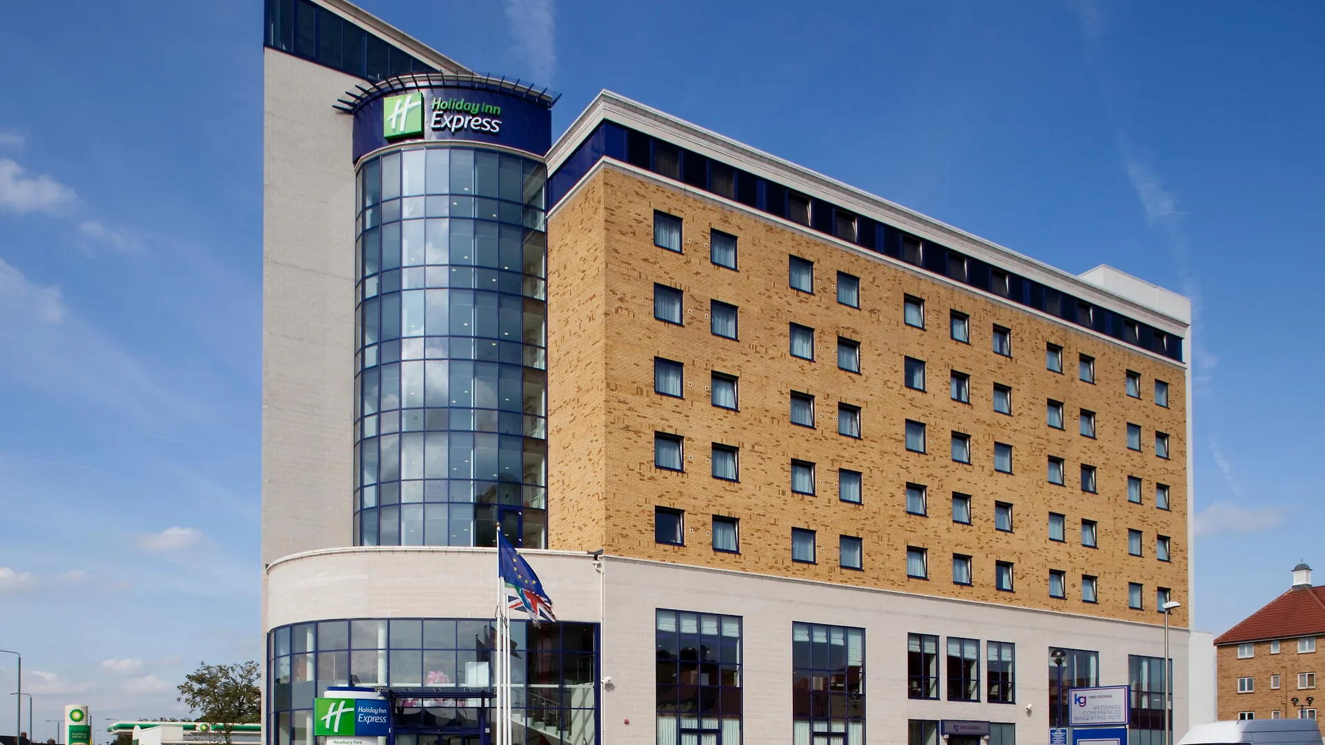 Holiday Inn Express London - Newbury Park, An Ihg Hotel