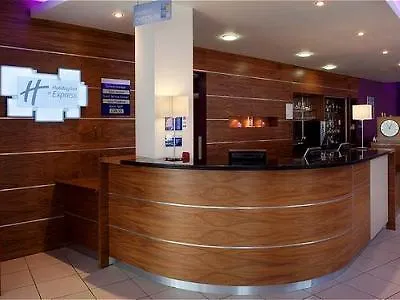 Holiday Inn Express London - Newbury Park, An Ihg Hotel