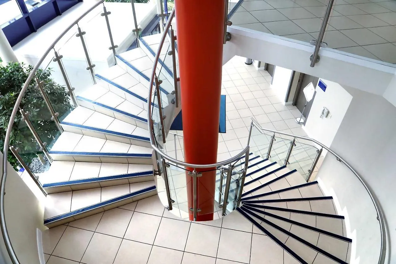 Holiday Inn Express London - Newbury Park, An Ihg Hotel