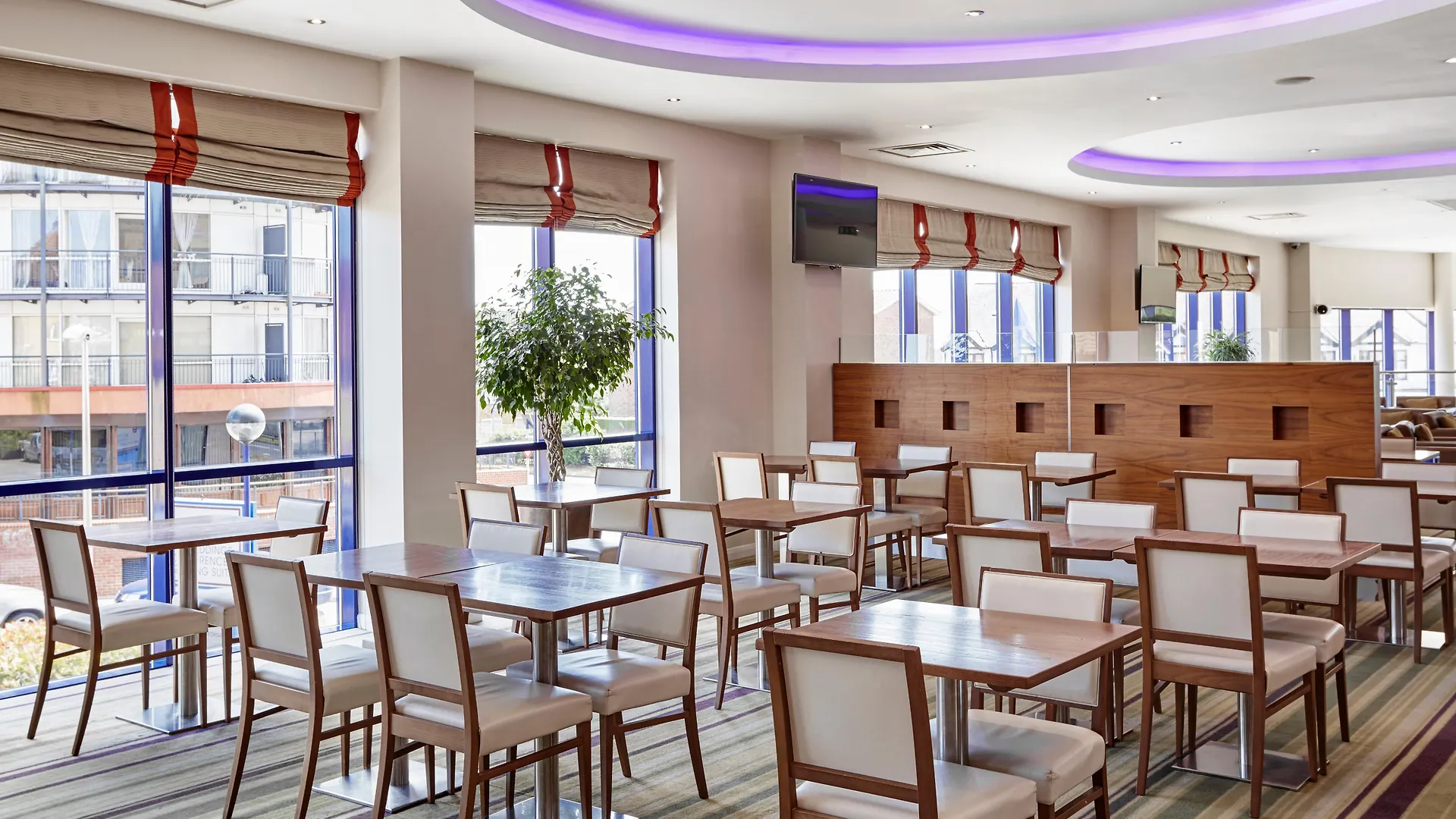 Holiday Inn Express London - Newbury Park, An Ihg Hotel Großbritannien