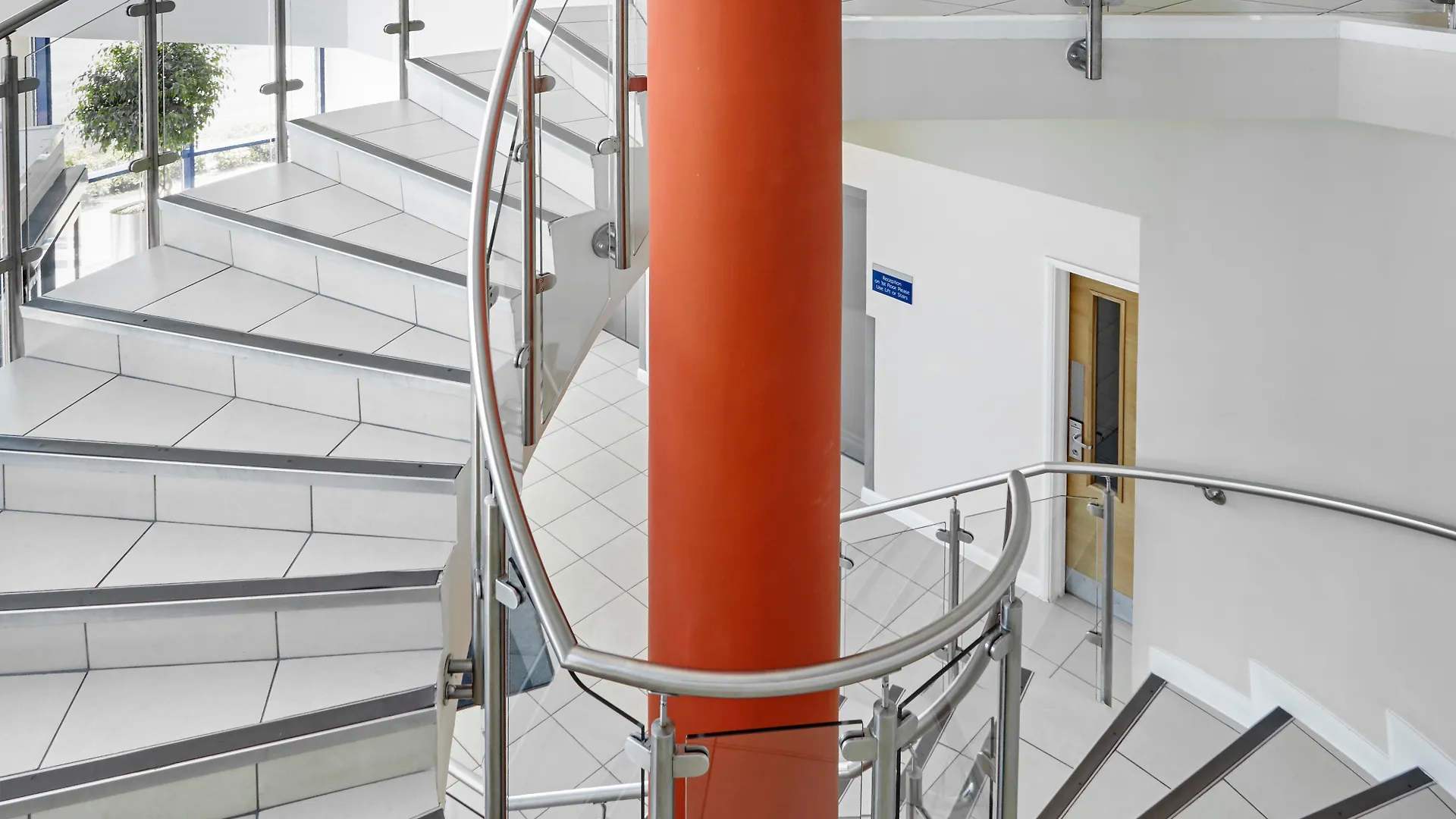 ***  Holiday Inn Express London - Newbury Park, An Ihg Hotel Großbritannien