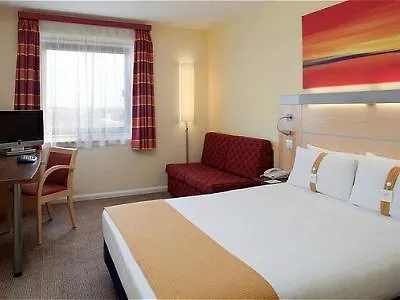 Holiday Inn Express London - Newbury Park, An Ihg Hotel