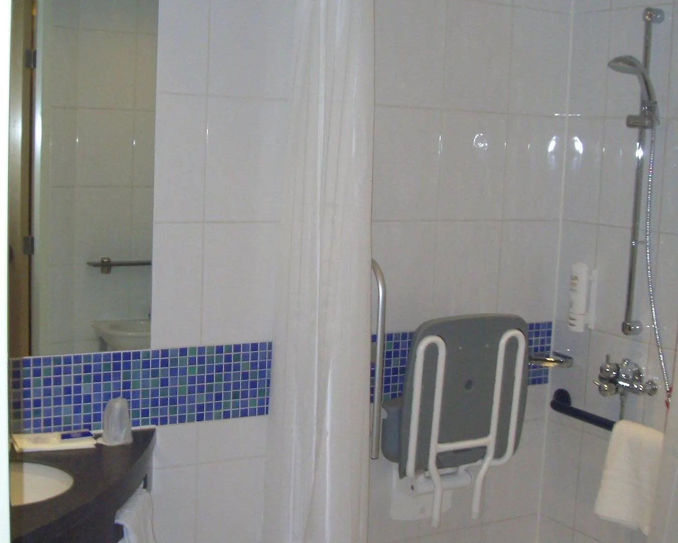 Holiday Inn Express London - Newbury Park, An Ihg Hotel 3*,  Großbritannien