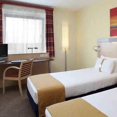 Holiday Inn Express London - Newbury Park, An Ihg Hotel 3*,