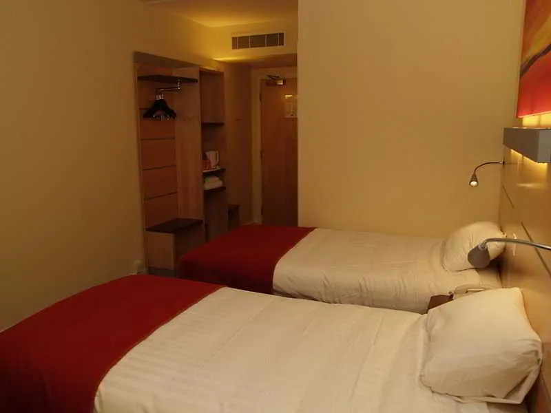 Holiday Inn Express London - Newbury Park, An Ihg Hotel 3*,  United Kingdom
